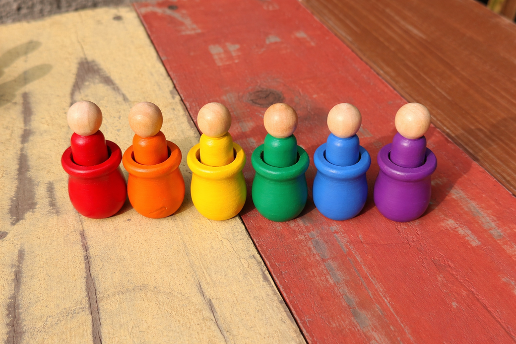 Rainbow wooden peg dolls – Set of 6